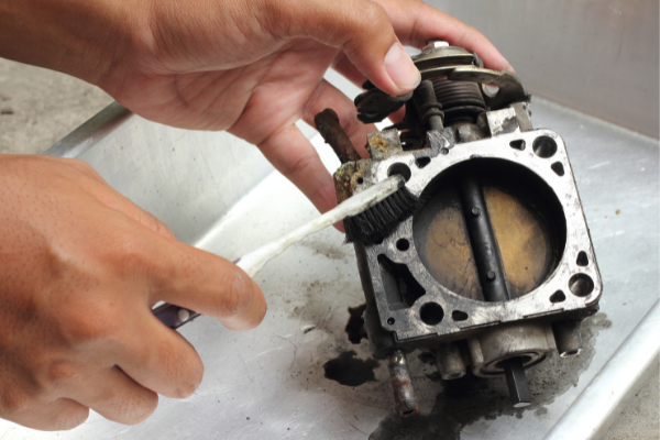 Desengrasante para motor: limpieza de aluminio a presión o por inmersión